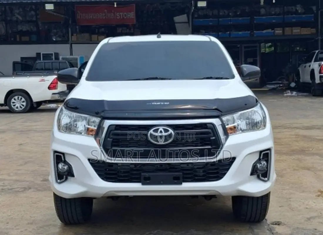 Toyota Hilux Revo Smart Cab Deisel 2.4 RWD 2019 White