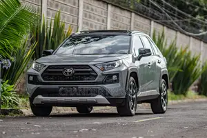 Toyota RAV4 Adventure AWD 2020 Green