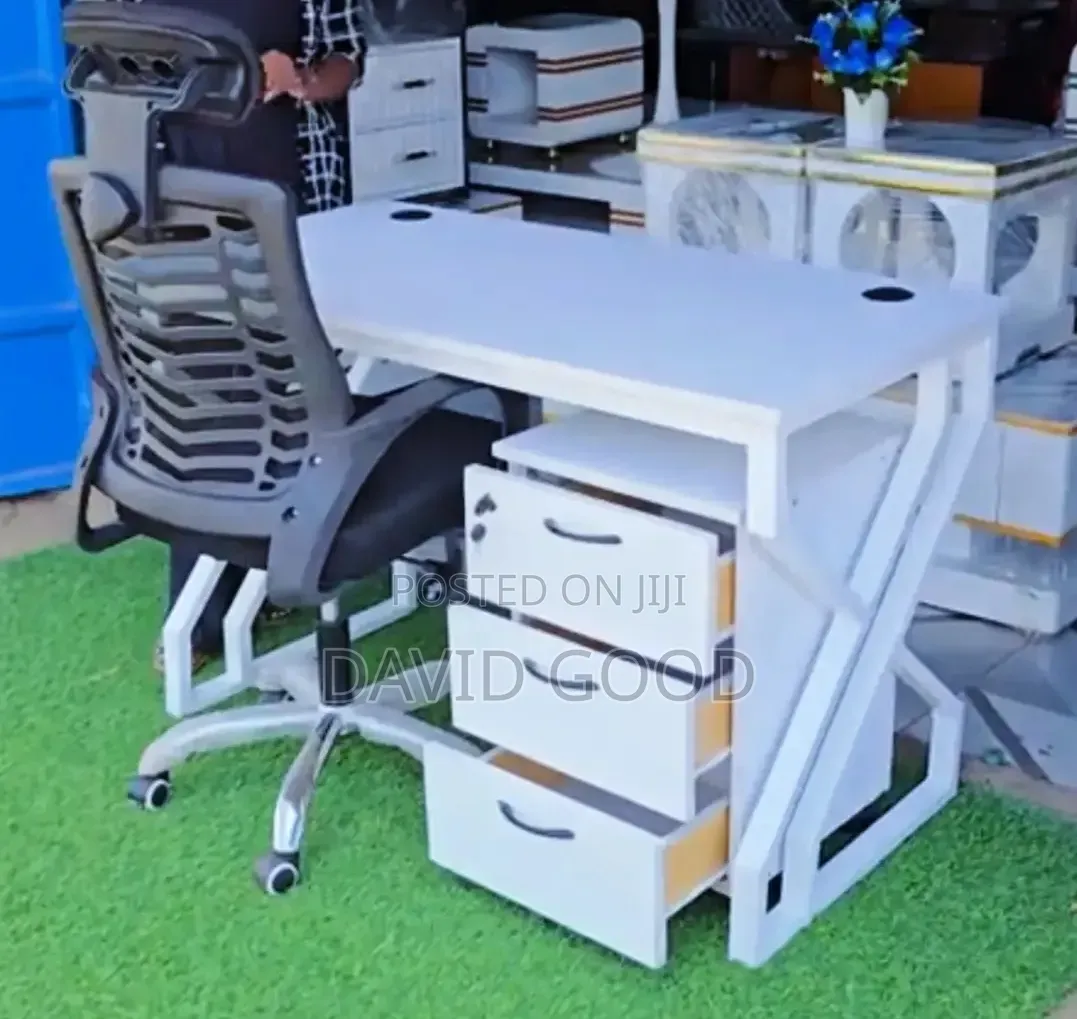 Executive White Table 8000and Headrest Chair 7000pedestrial 7500