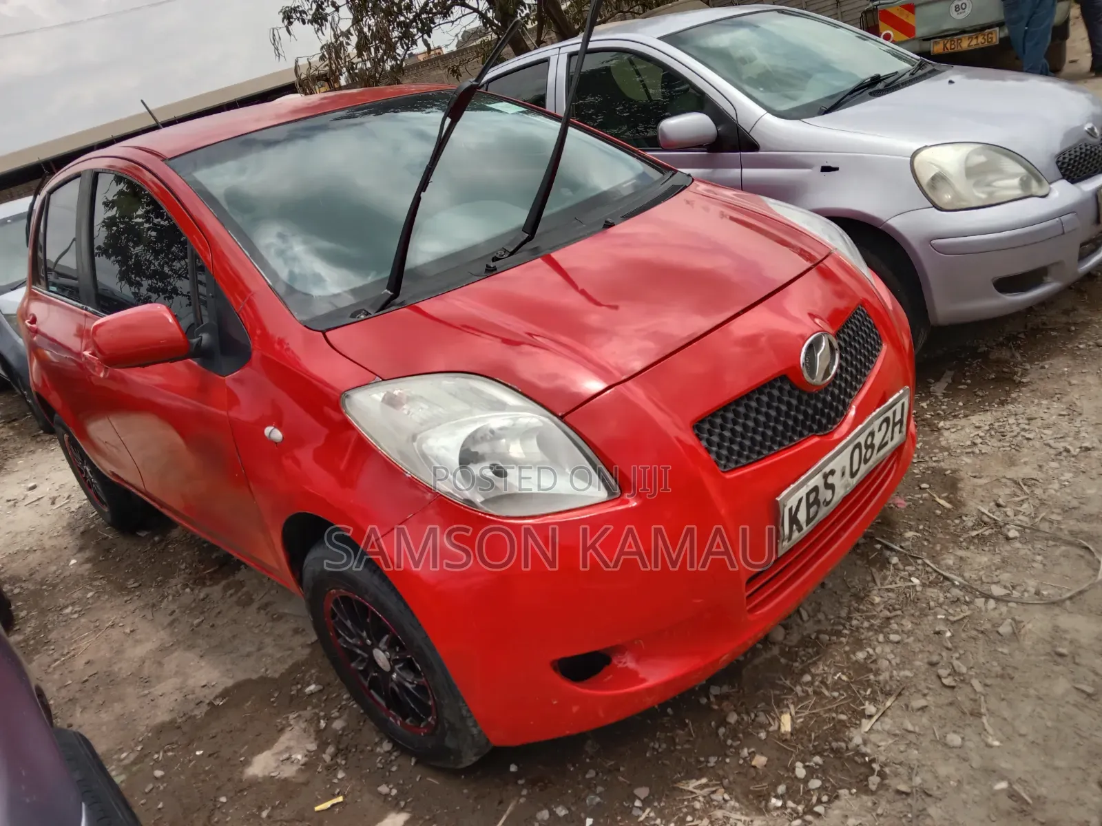Toyota Vitz 2008 Red
