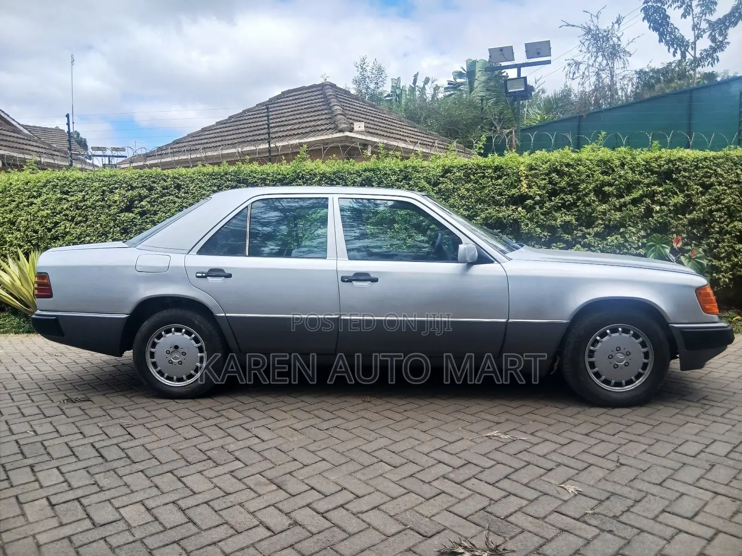 Mercedes-Benz 200E 1992 Silver