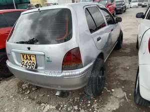 Toyota Starlet 1999 Silver