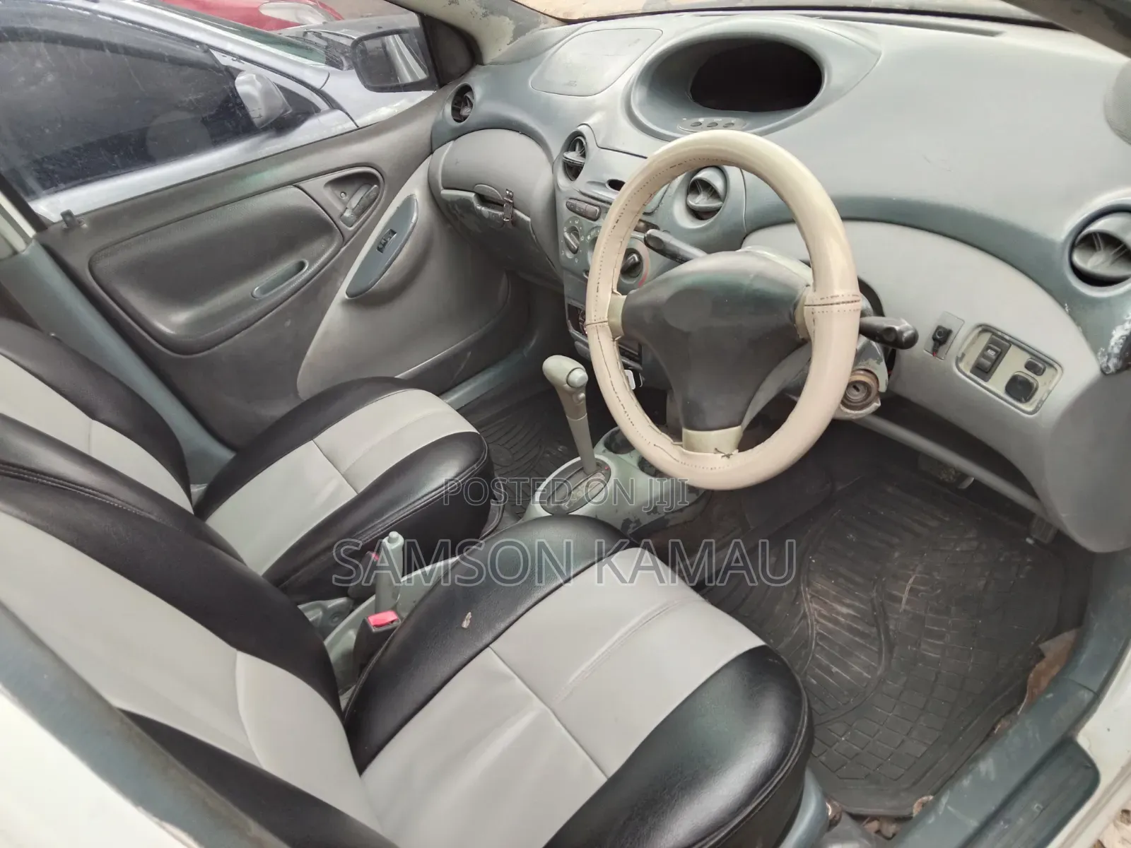 Toyota Vitz 2004 White