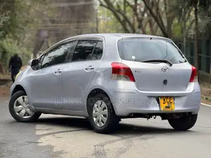 Toyota Vitz 2008 Blue