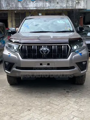 Toyota Land Cruiser Prado 2022 Gold