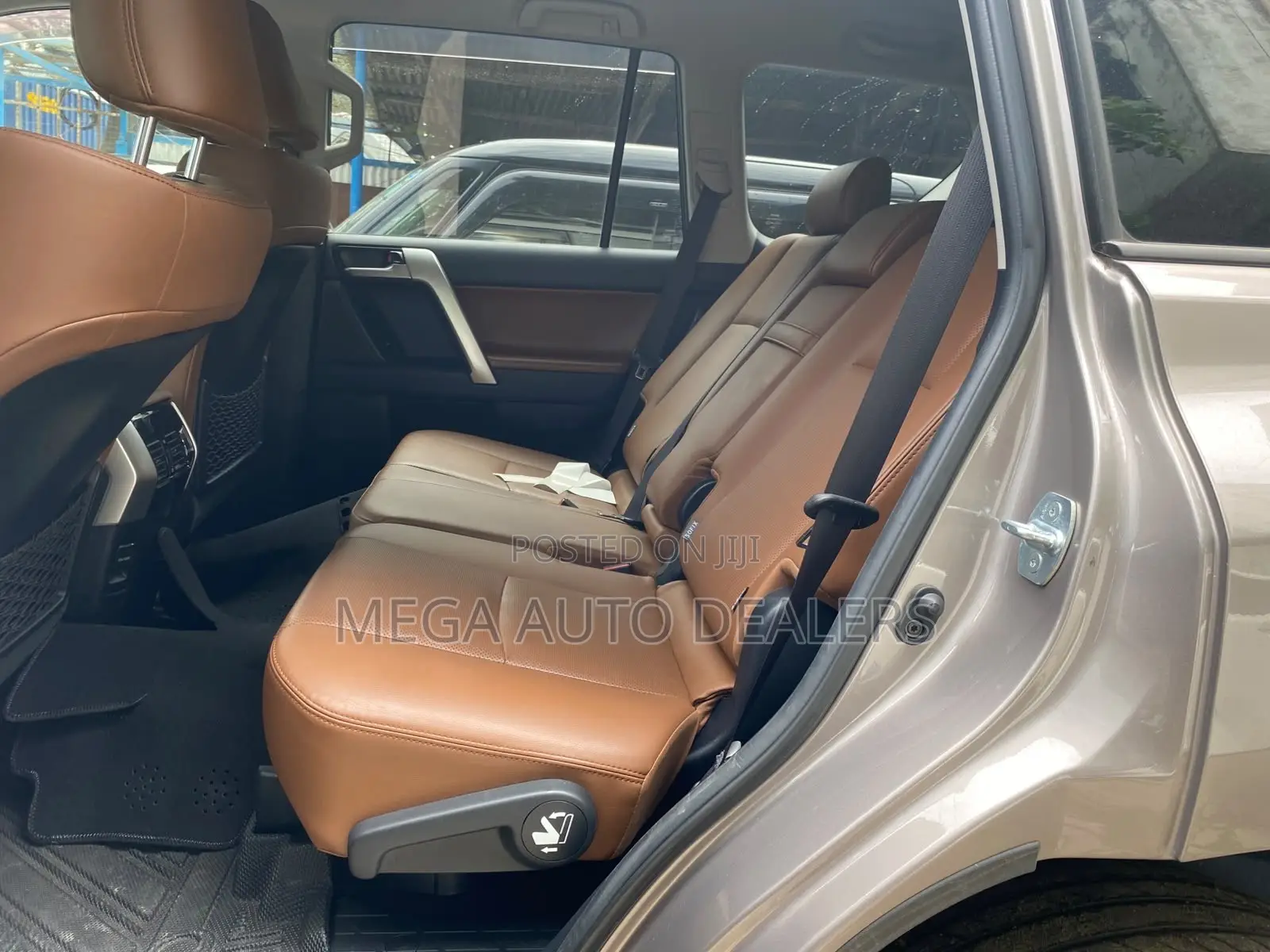 Toyota Land Cruiser Prado 2022 Gold