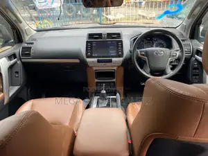 Toyota Land Cruiser Prado 2022 Gold