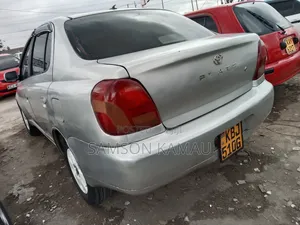 Toyota Platz 2004 Silver