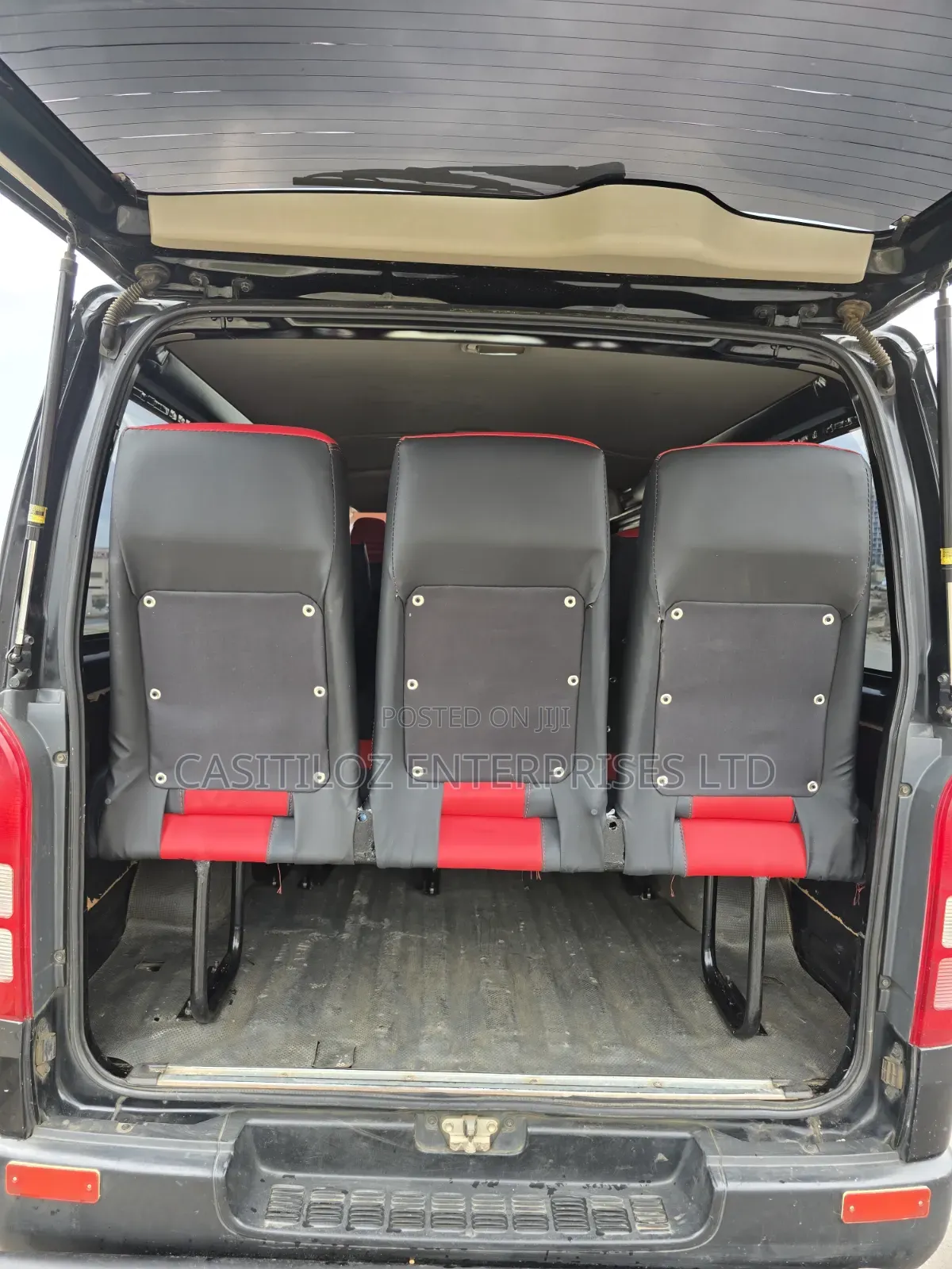 Toyota HiAce 2015 Black