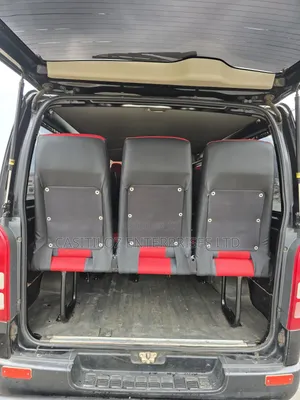 Toyota HiAce 2015 Black