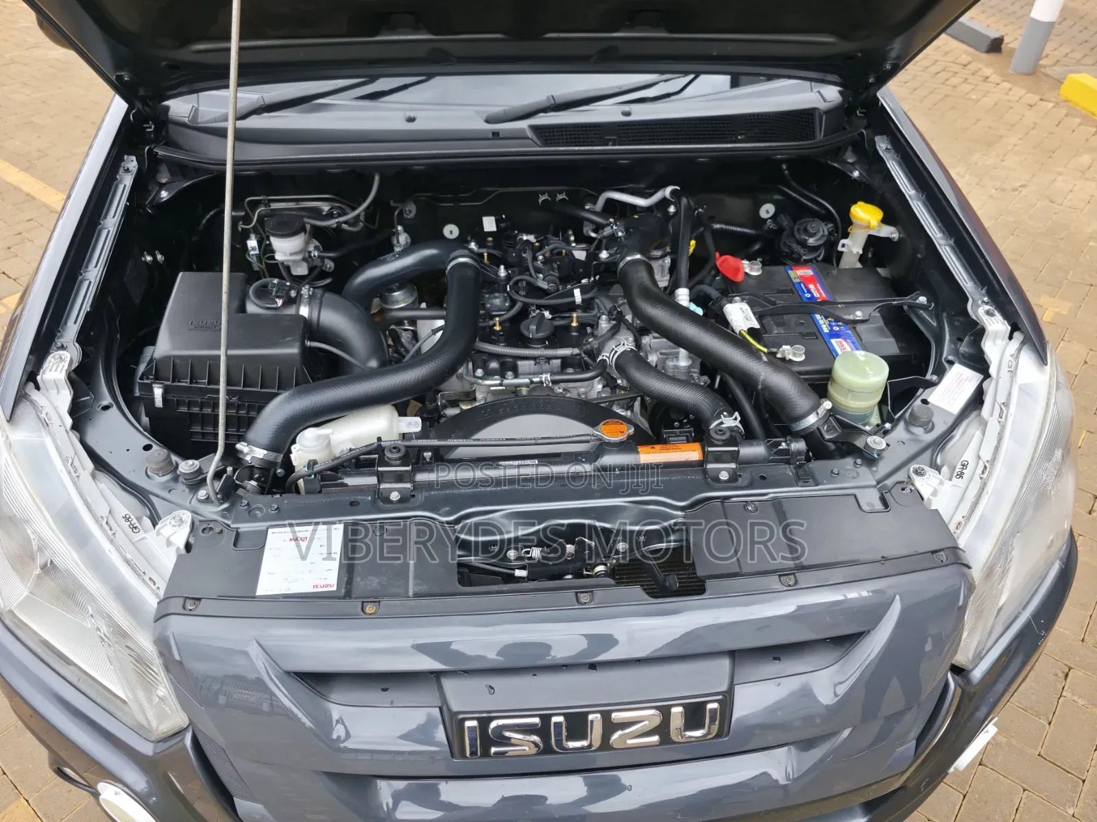 Isuzu D-MAX 2022 Gray