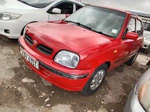Nissan March 2001 Red