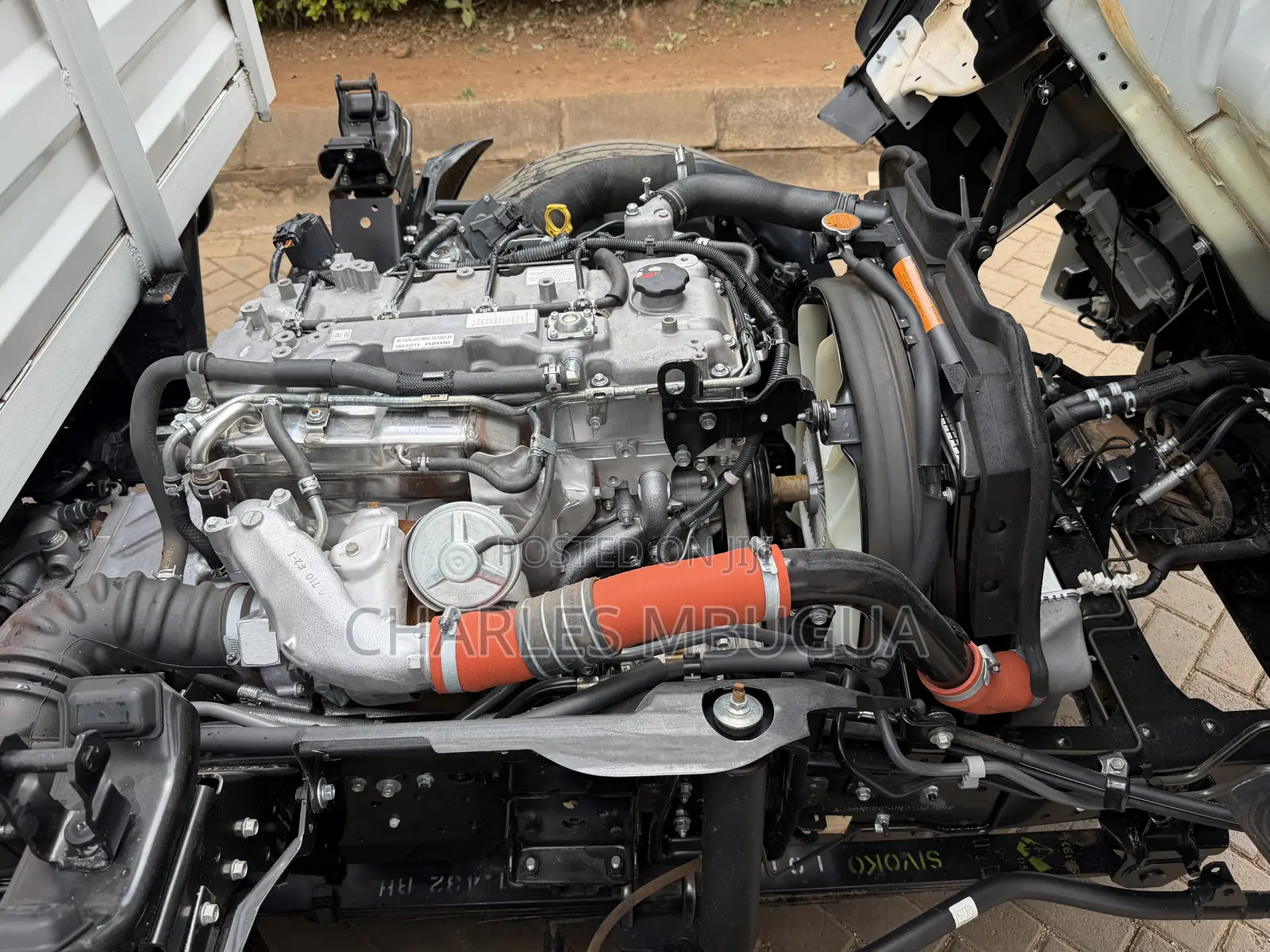 Isuzu NMR Bluepower 2024 White