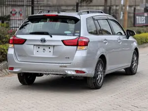 Toyota Corolla Fielder 2020 Silver