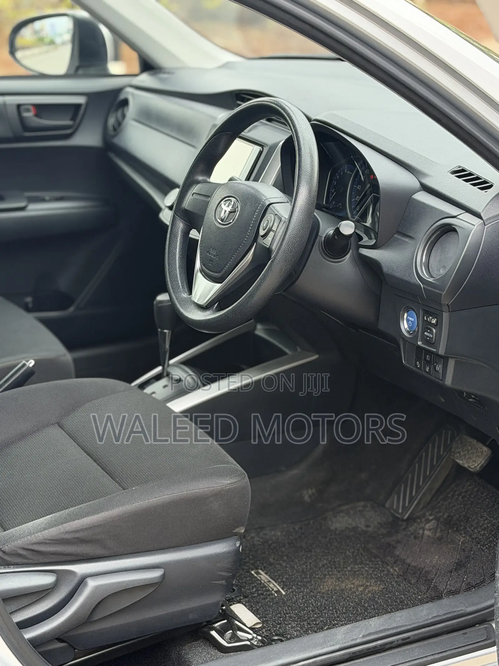 Toyota Corolla Fielder 2020 Silver
