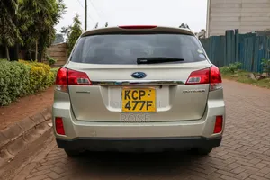Subaru Outback 2010 Beige