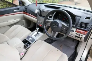 Subaru Outback 2010 Beige