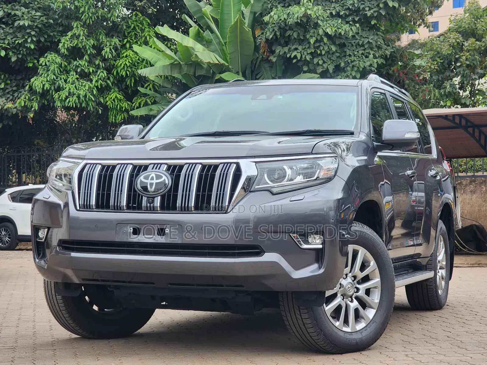 Toyota Land Cruiser Prado Kakadu 2019 Gray