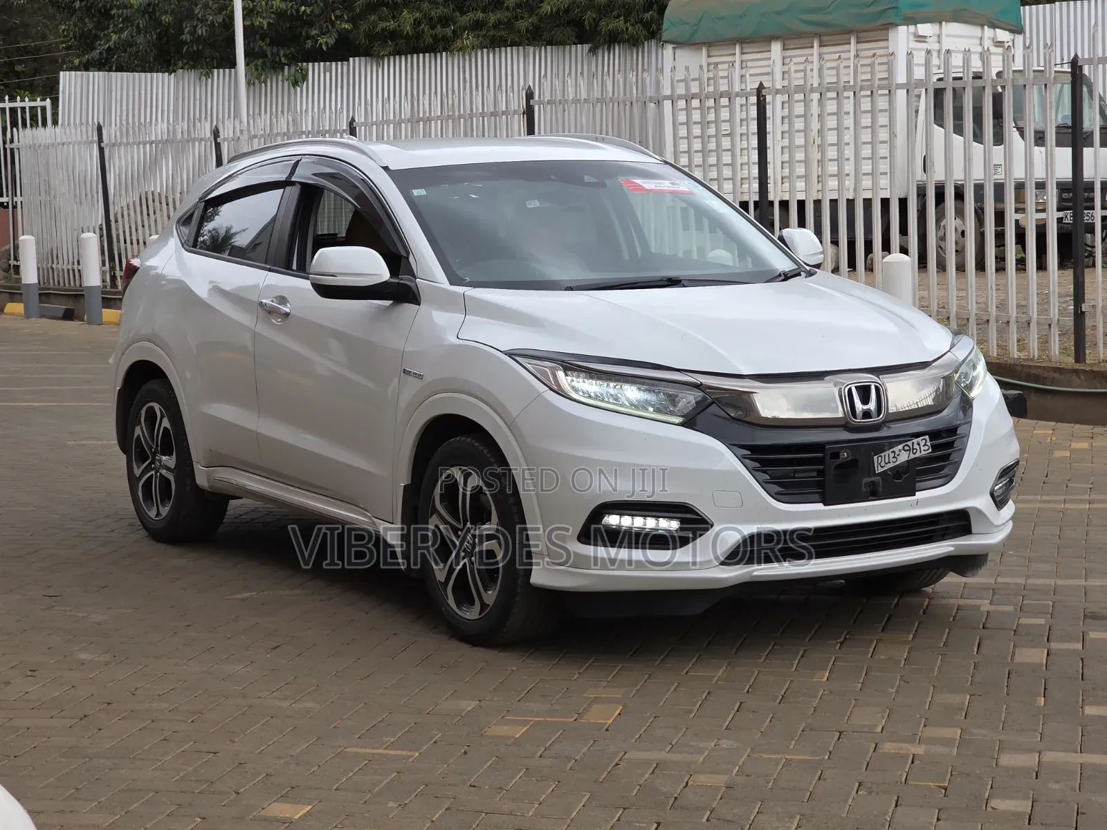 Honda Vezel 2019 Silver