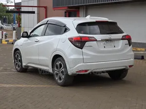 Honda Vezel 2019 Silver