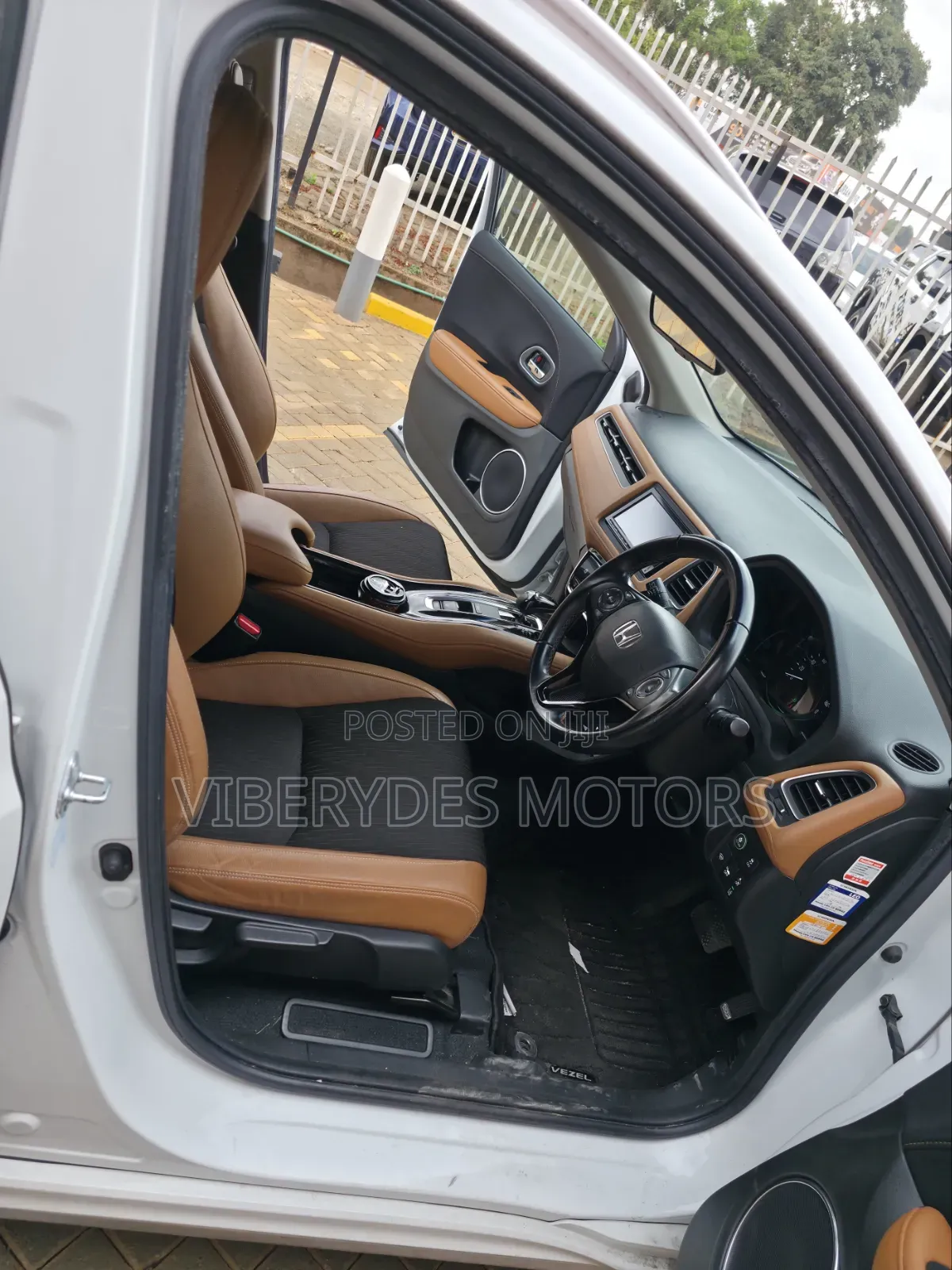 Honda Vezel 2019 Silver
