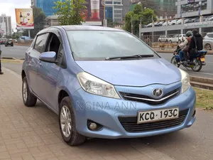 Toyota Vitz 2011 Blue
