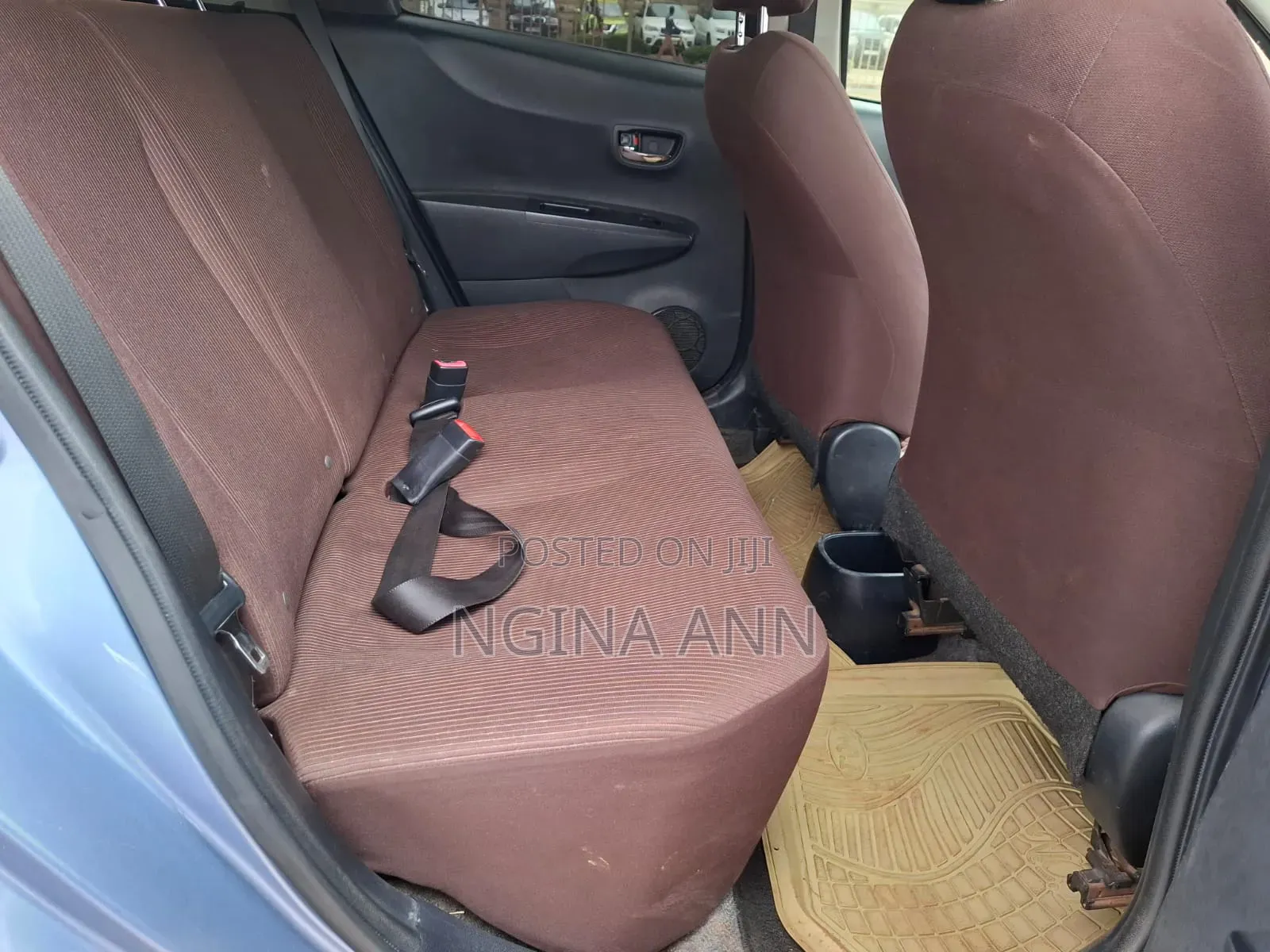 Toyota Vitz 2011 Blue