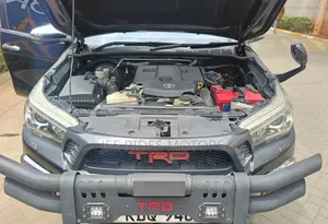 Toyota Hilux Revo Double Cab Deisel 2.8 AWD 2018 Gray