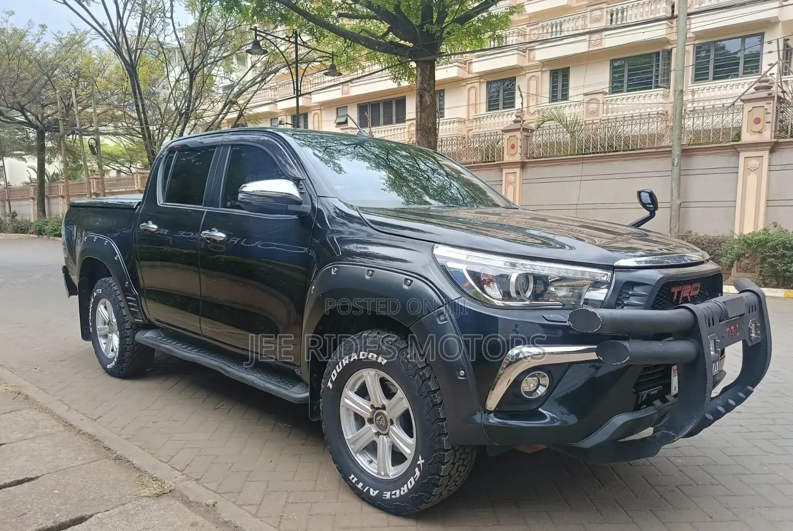 Toyota Hilux Revo Double Cab Deisel 2.8 AWD 2018 Gray