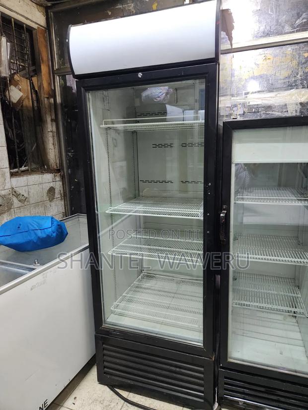 Black Good Condition Fridge - thumbnail 2