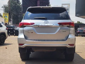 Toyota Fortuner 2.8 D AWD 2018 Silver