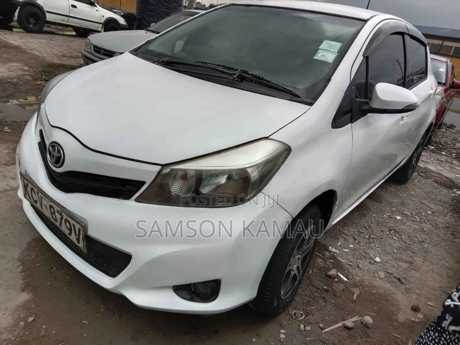 Toyota Vitz 2012 White