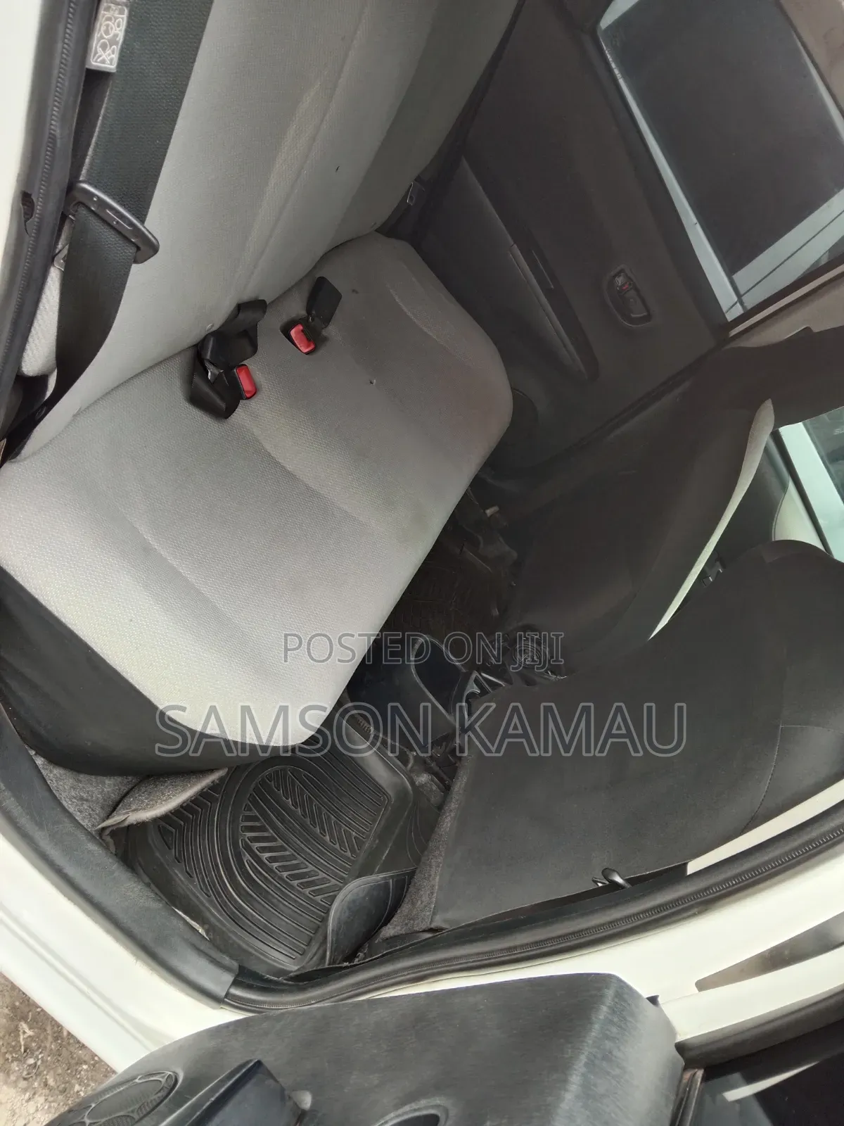 Toyota Vitz 2012 White