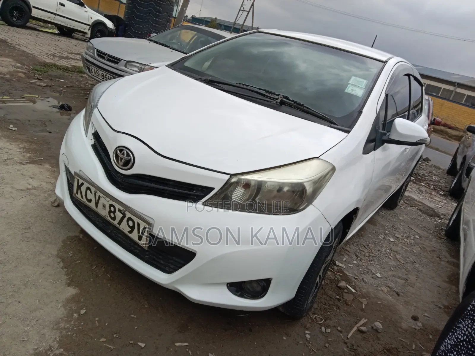 Toyota Vitz 2012 White