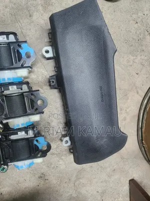 Toyota Hilux Revo Gun125 Knee Airbags