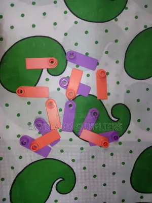 Ear Tags - Farm-Friendly (100 Pieces)