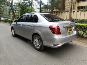 Toyota Axio 1.5 Hybrid 2WD 2017 Silver