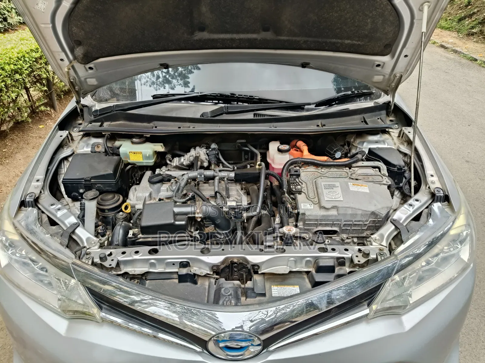 Toyota Axio 1.5 Hybrid 2WD 2017 Silver