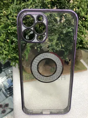 Clear Smartphone Cover Featuring a Black Protectivee iPhone 13 Pro