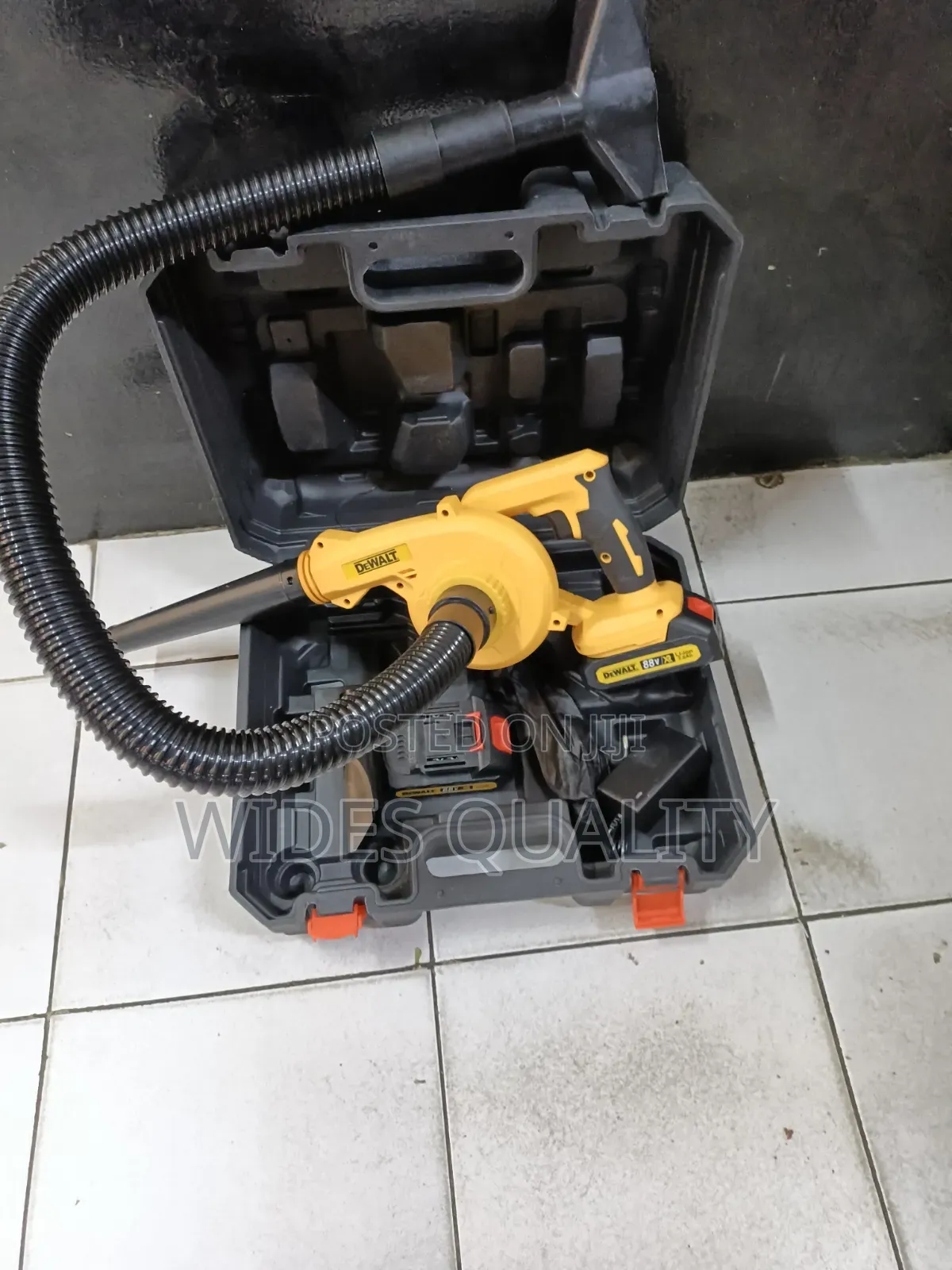 2 in 1 Handheld Blower and Vacuum Kit