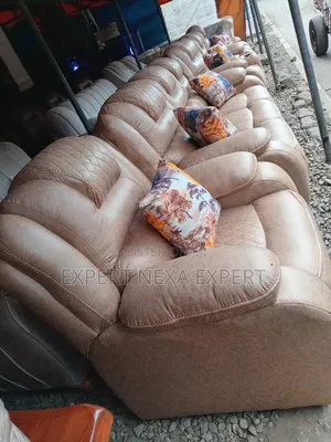 Semi Recliner