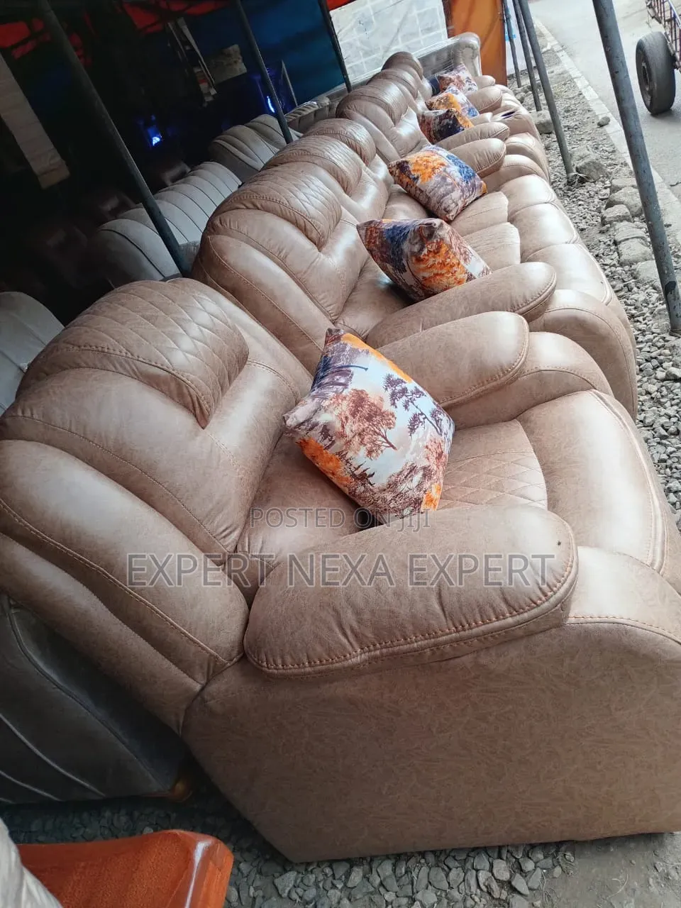 Semi Recliner