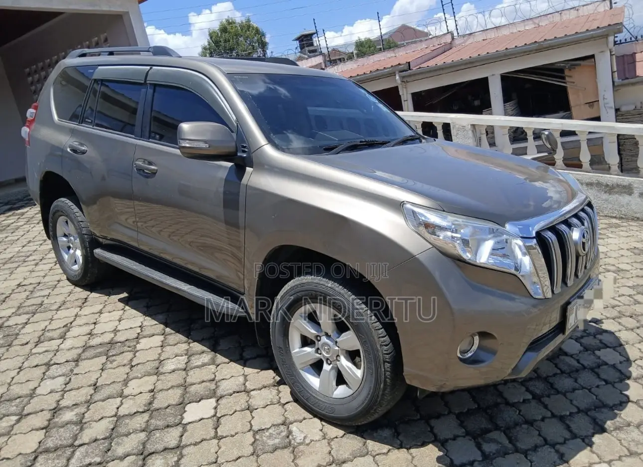 Toyota Land Cruiser Prado 2016 Brown