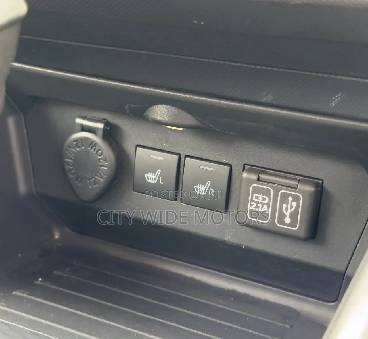 Daihatsu Rocky 2020 Silver