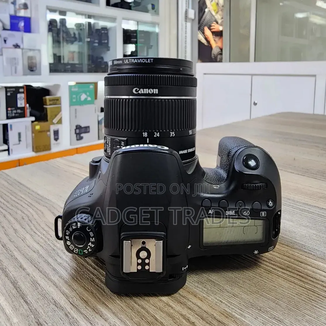 Canon Eos 60D Body and 18-55mm Kit Lens