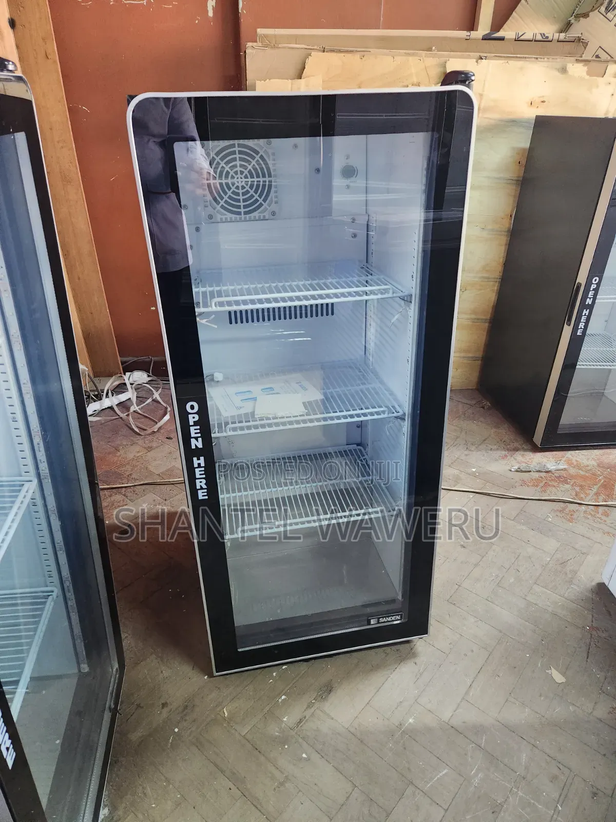 Clean Working Display Fridge 180litres