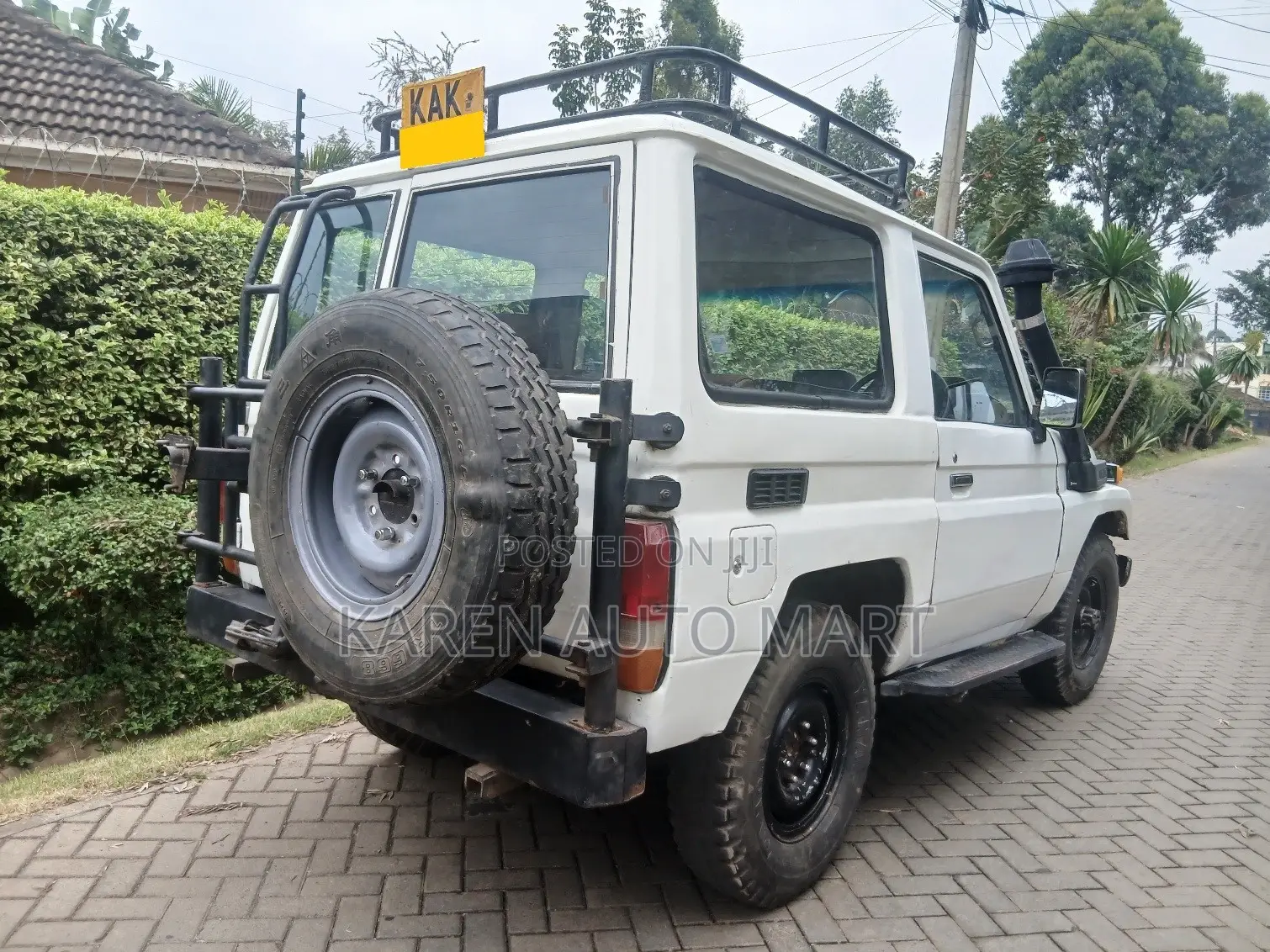 Toyota Land Cruiser 70 1988 White