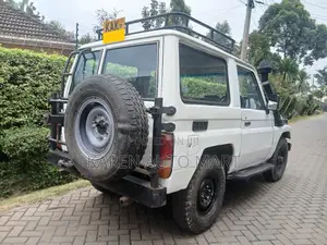 Toyota Land Cruiser 70 1988 White