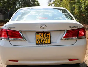 Toyota Crown 2014 White