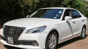Toyota Crown 2014 White